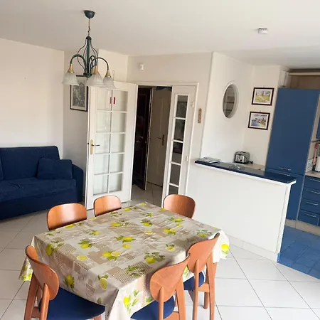 Le Must ! Admiral Plaza Apartment *